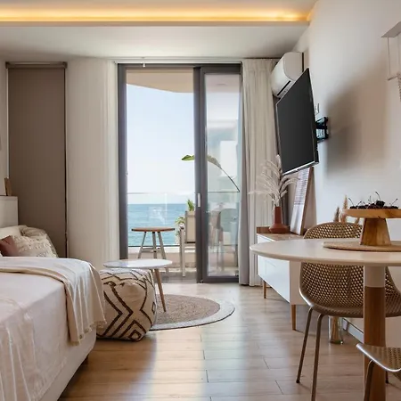 La Vie En Apartment *