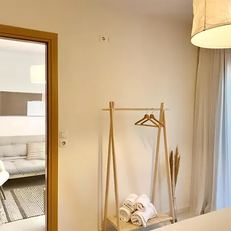 La Vie En Apartment *