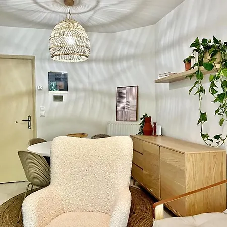 La Vie En Apartment *